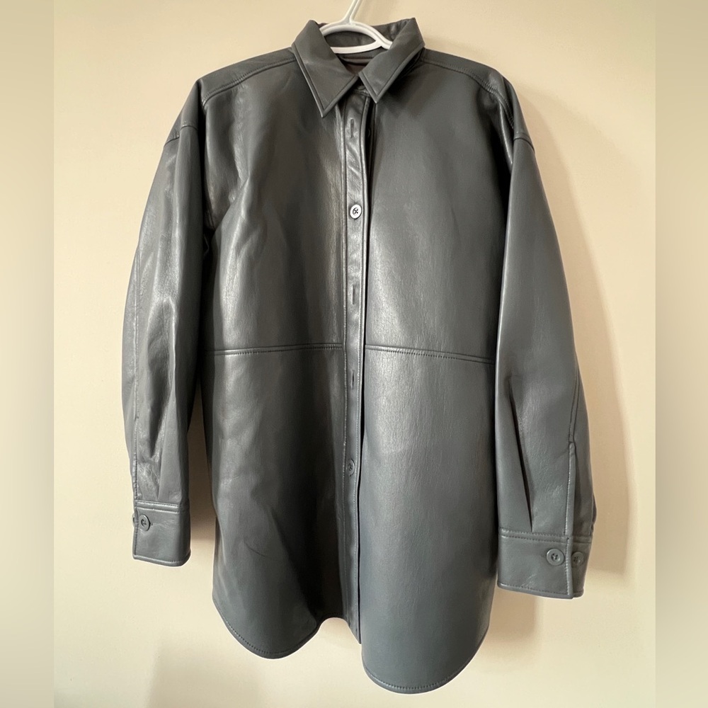 Aritzia Babaton Pelli shirt jacket size S